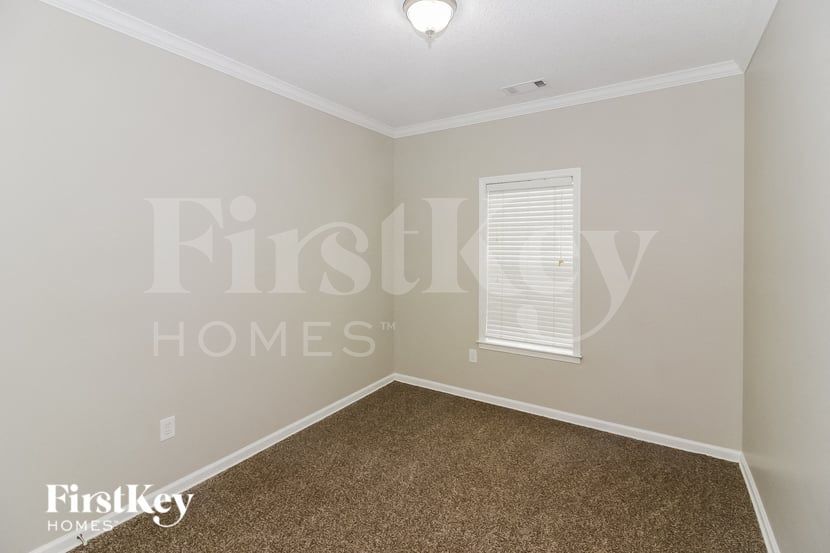 Building Photo - 8788 Overcup Oaks Dr