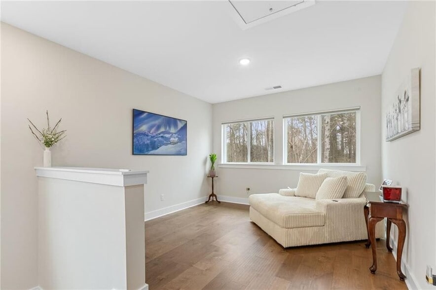 Building Photo - 4815 Briscoe Dr