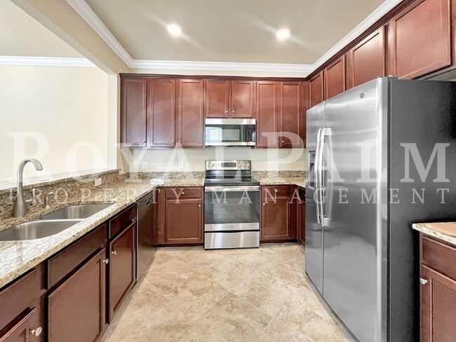 Building Photo - 8895 Via Isola Court