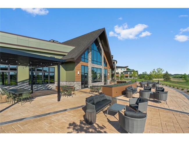 Building Photo - 1 Hill Farm Rd