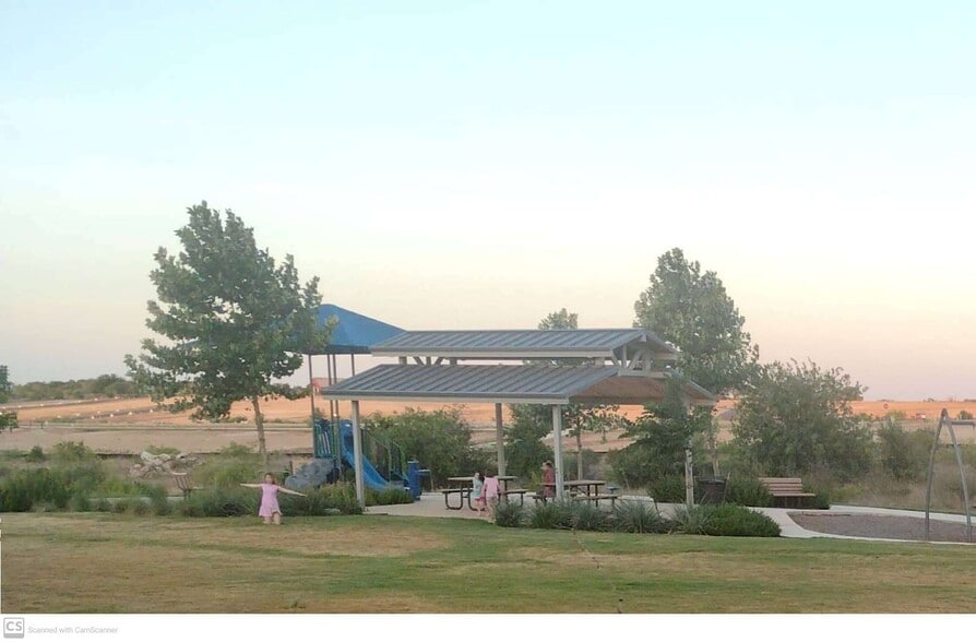 Building Photo - 2083 Cowan Dr