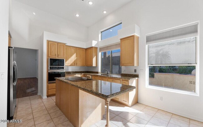 Building Photo - 1617 E Tierra Buena Ln