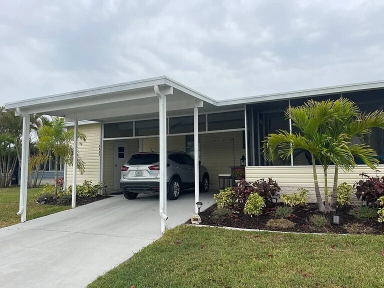 Building Photo - 3009 Sabal Cir