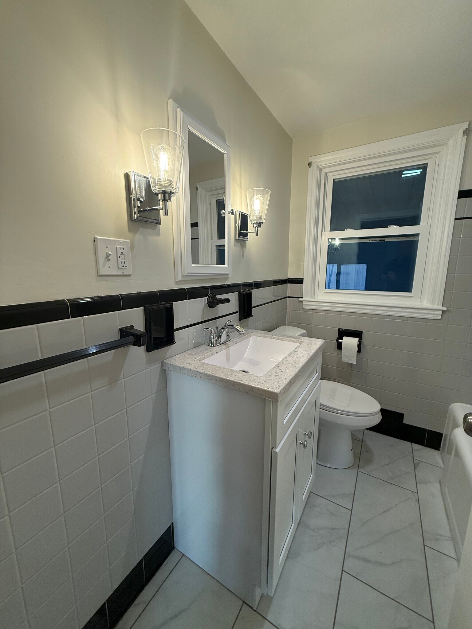 Building Photo - 160 Plantation Dr