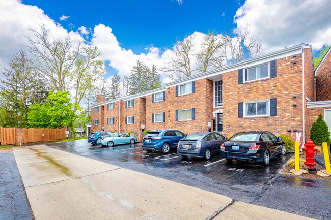 Building Photo - 31831 Grand River Ave