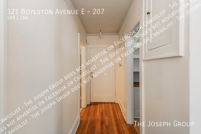 Building Photo - 321 Boylston Ave E