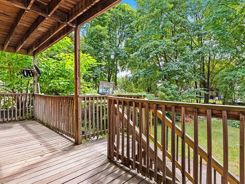 Building Photo - 115 Sagamore Ave