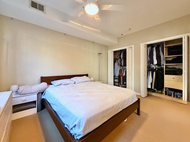 Building Photo - 83 Monroe St