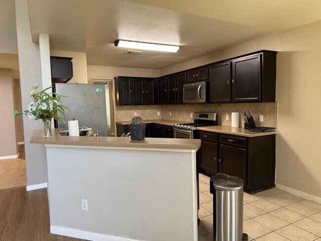 Building Photo - 206 Pheasant Ridge Dr