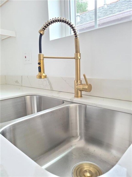 Building Photo - 4506 Elba St