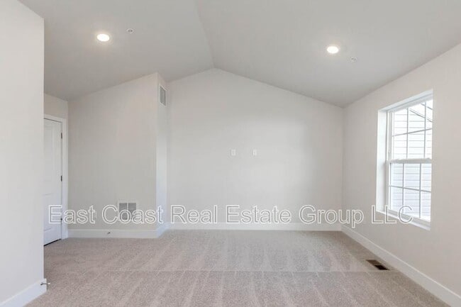 Building Photo - 2273 Marcy Dr