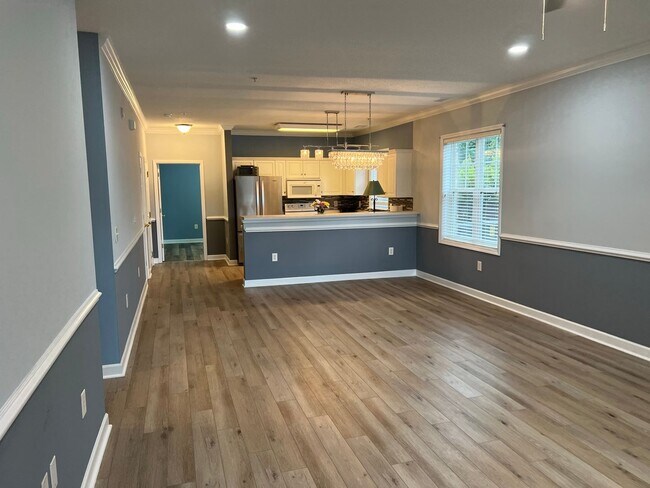 Building Photo - First floor, Unfurnished 3 Bedroom, 2 Bath...