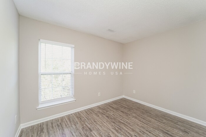 Building Photo - 6201 McIntyre Ridge Dr