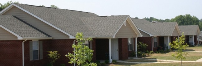 Primary Photo - Regis Square Apartments