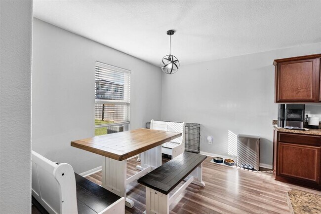 Building Photo - 2913 Seacrest Ln