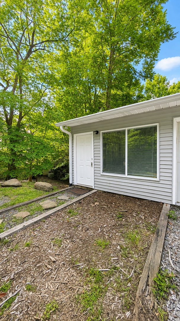 Building Photo - 590 Lakey Gap Rd