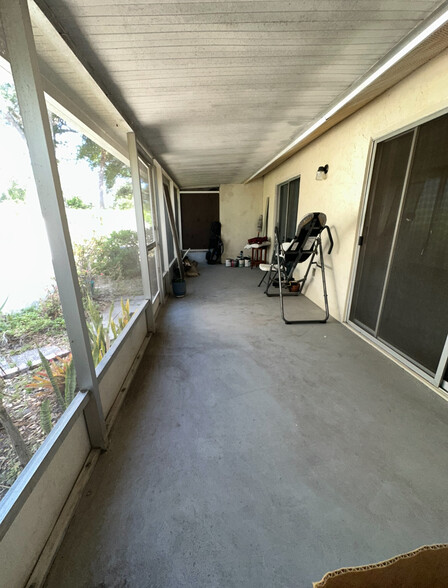 Building Photo - 5310 Royal Palm Ave