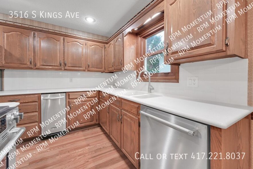 Building Photo - 3516 S Kings Ave