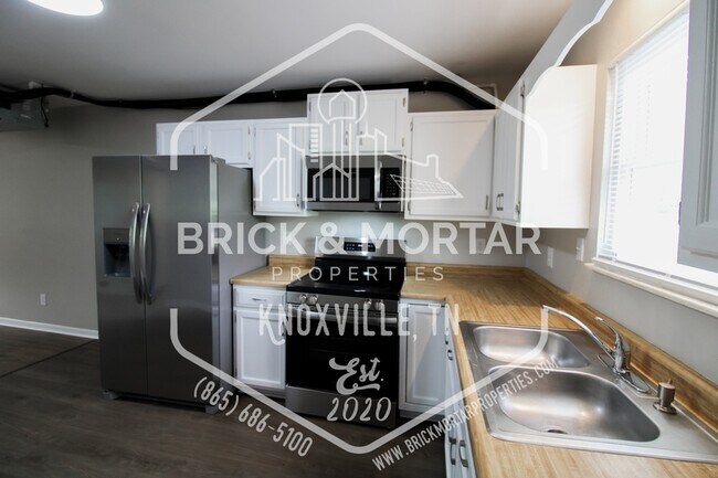 Building Photo - 163 Tallent Way