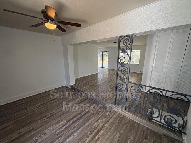 Building Photo - 60 Barbados Dr