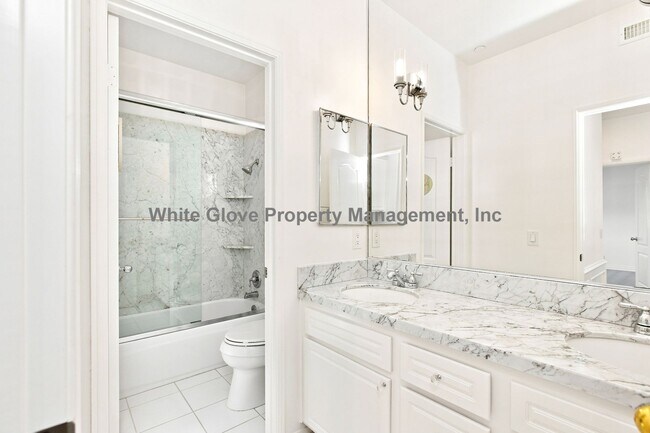 Building Photo - 24002 Tiburon