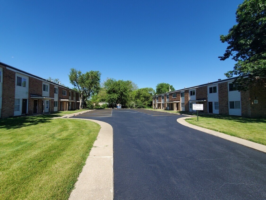 Windcrest Apartments Champaign Il Apartment Finder