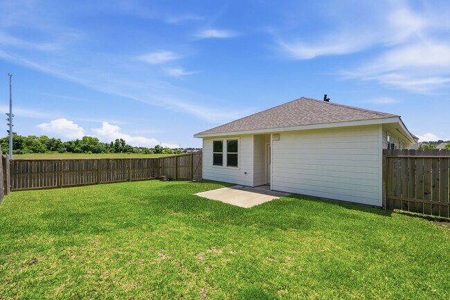 Building Photo - 10406 Milford Wds Ln
