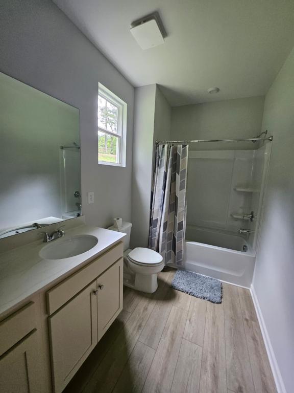 Building Photo - 1290 Jordan Brook Dr