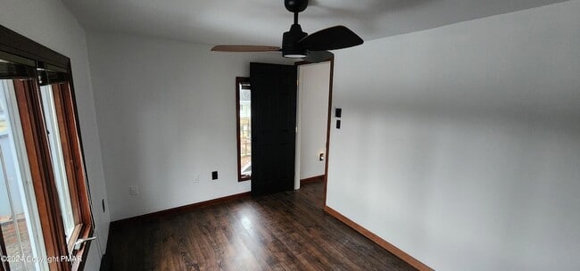 Building Photo - 1223 Weingartner Rd