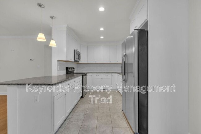 Building Photo - 1501 Quail Dr