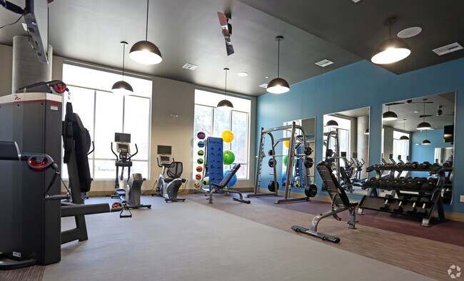 Building Photo - Lease Now & Get 1 month Free!