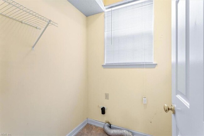 Building Photo - 5403 Sasha Ct