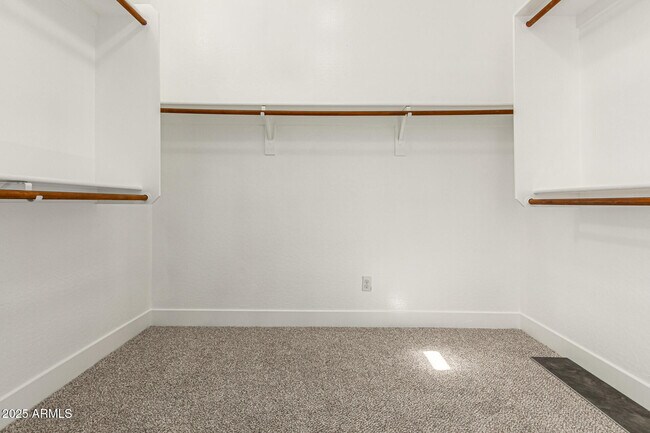 Building Photo - 3771 E Leo Pl