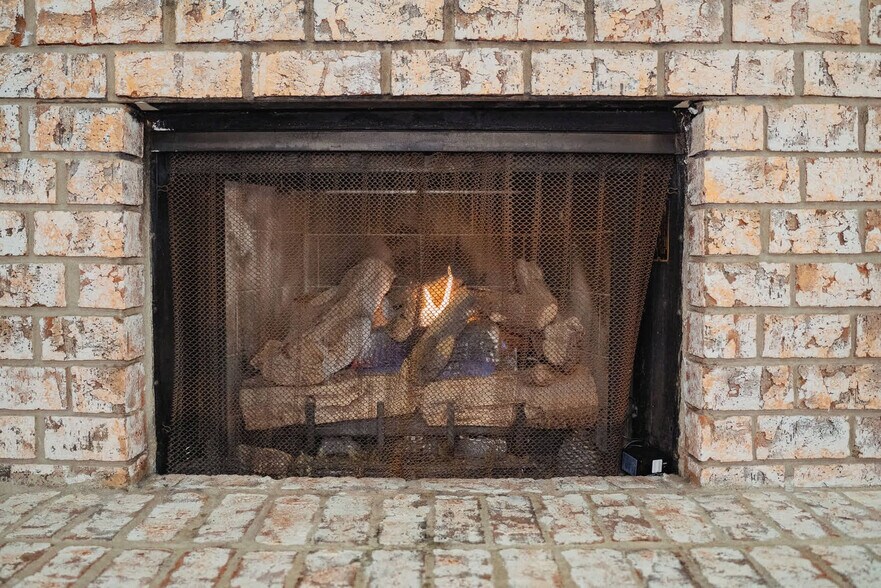 Building Photo - 563 Bobwhite Dr