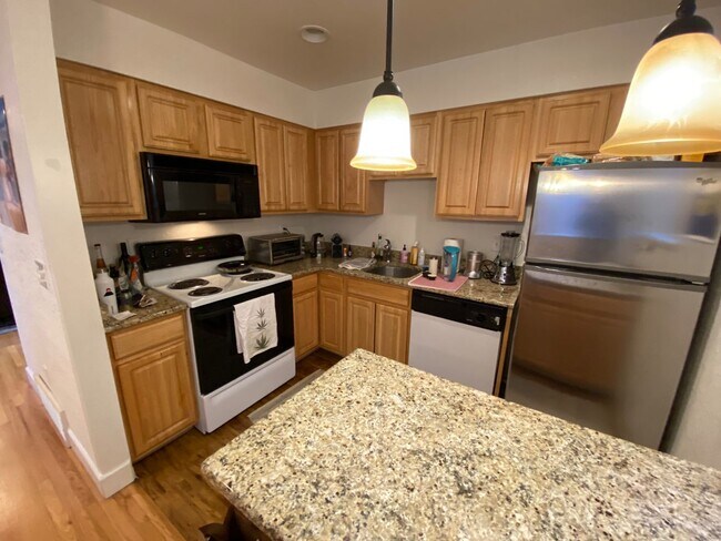 Building Photo - 2875 Shadow Creek Dr