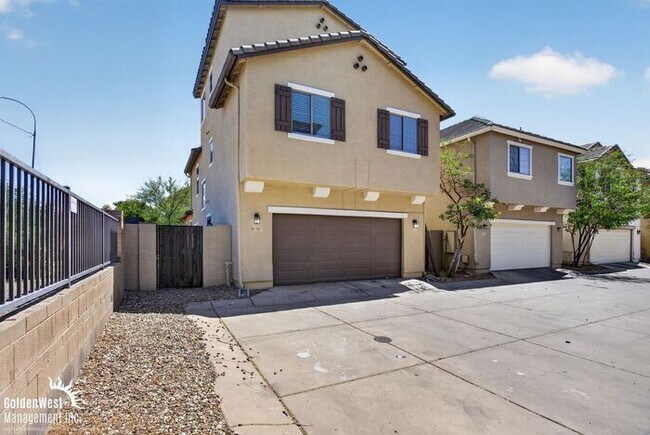 Building Photo - Beautiful 4Bdm 3.5Ba Home in South Phoenix!