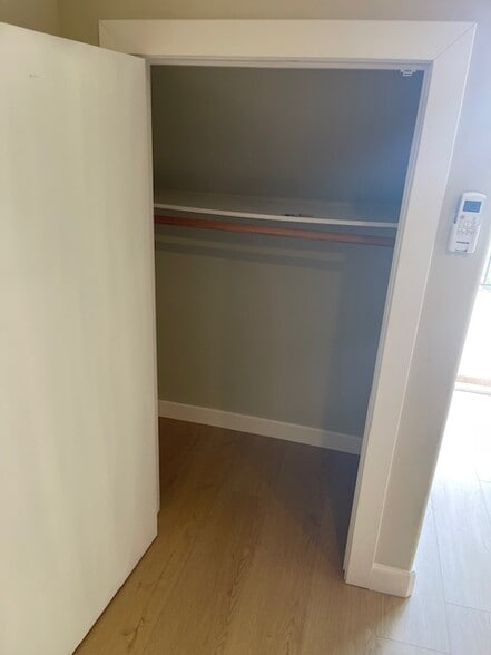 closet - 21387 Crestwind Dr