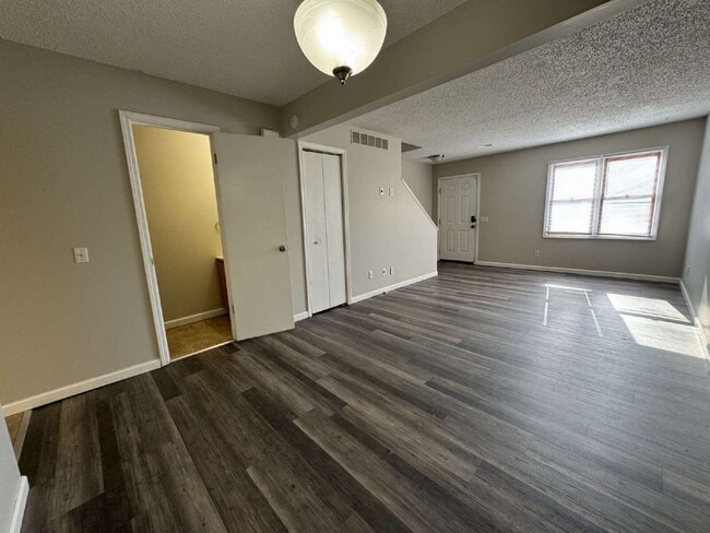 Building Photo - 3405 Gaines Mill Rd