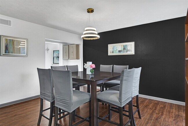 Building Photo - 2311 Chelsea Knoll Ln