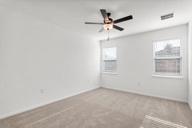 Building Photo - 1409 Alana Fls Ave