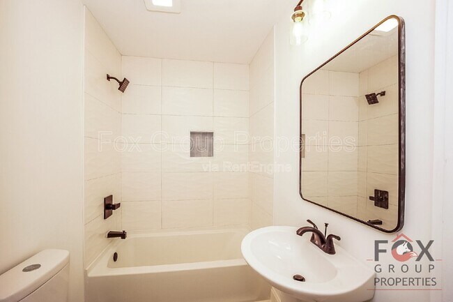 Building Photo - 1522 7th Ave Dr SW