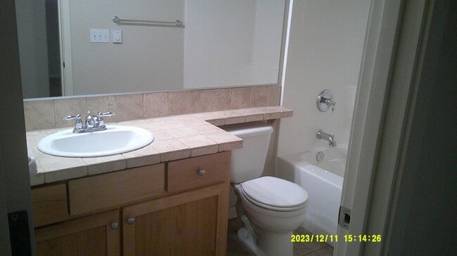 Building Photo - West Oaks Condo