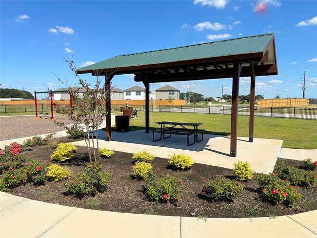 Building Photo - 8703 Vacek Xing Wy