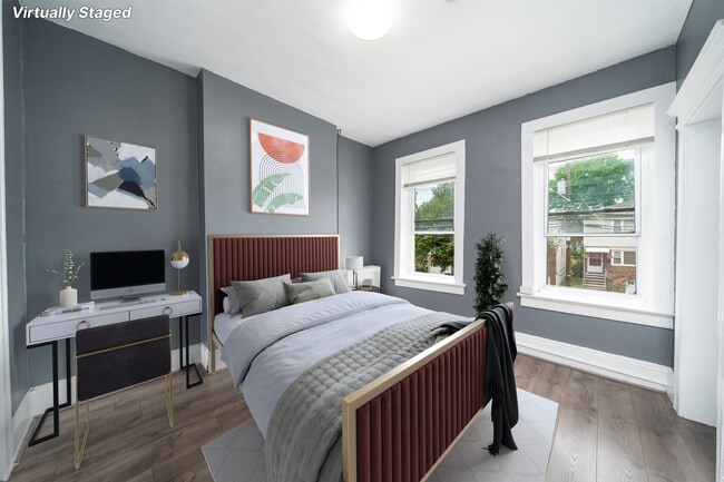 Primary Photo - 122 Mallory Ave