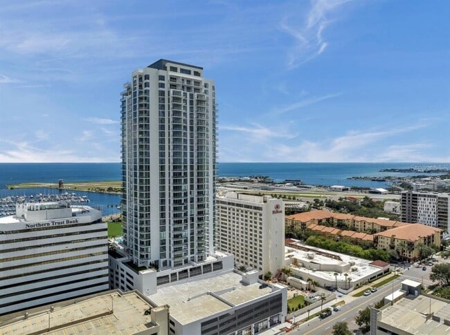 Building Photo - 301 1st St S