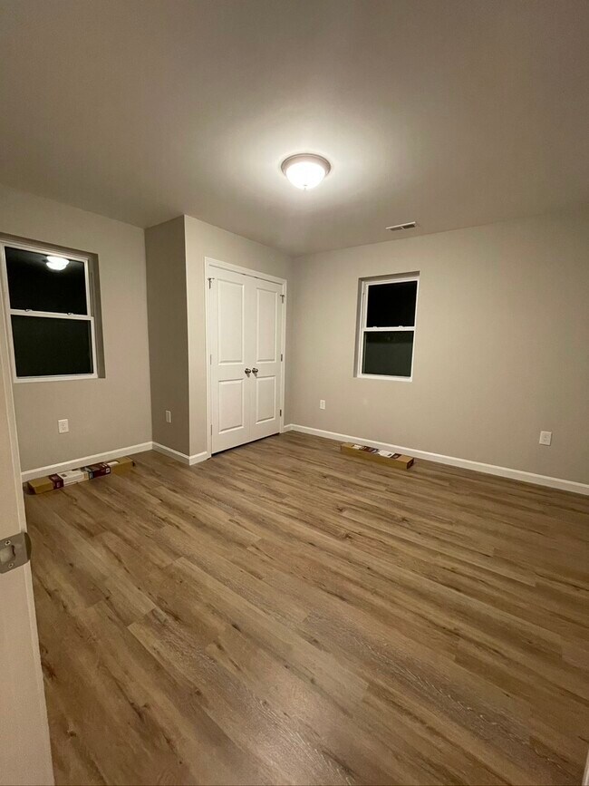 Third Floor Guest Bedroom - 42 Gates St