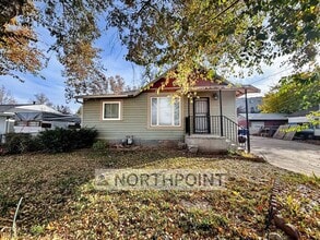 Building Photo - North Salt Lake 2 Bed 1 Bath - jetted tub!