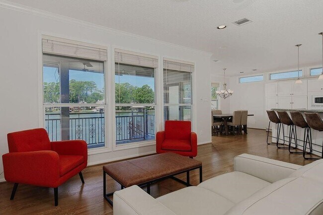 Building Photo - 12374 Lake Vista Dr