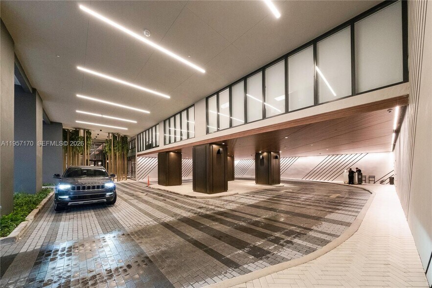 Building Photo - 159 NE 6th St