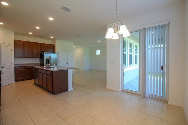 Building Photo - 6524 Great Bear Dr